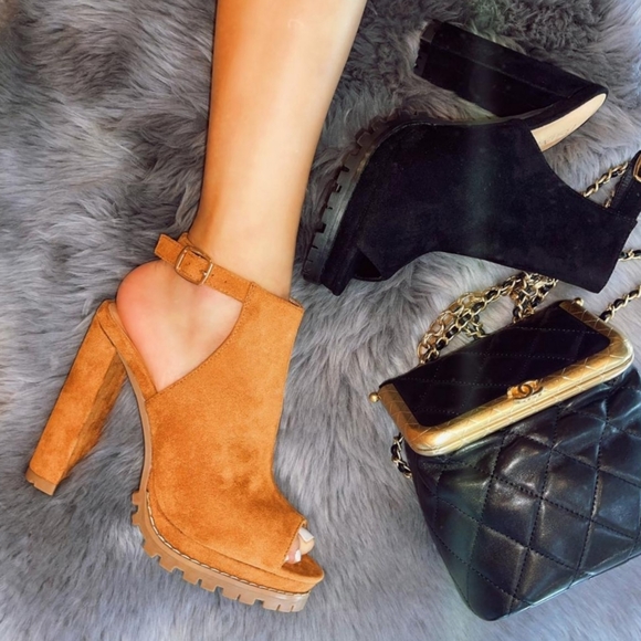 Just In 💓 Jackie's Heel  - Camel - Picture 3 of 3